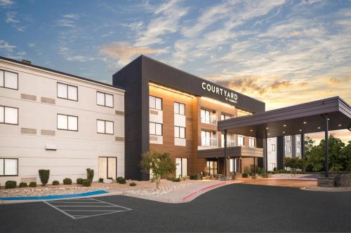 Courtyard El Paso Airport - Best Hotels in El Paso, TX