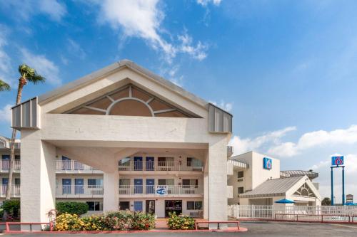 suite hotels in Brownsville