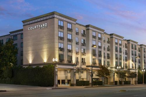 Courtyard by Marriott Los Angeles Pasadena Old Town - Best Hotels near Providence Christian College, CA