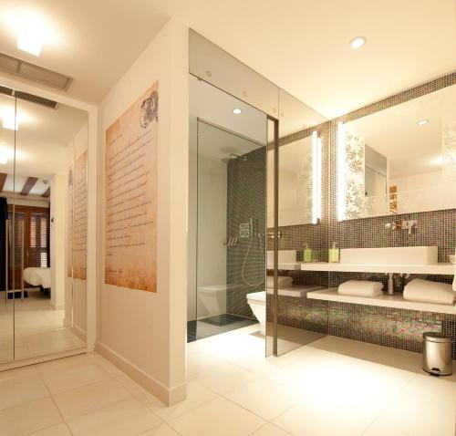 Posada del León de Oro Boutique Hotel - Best Hotels in Centro Madrid