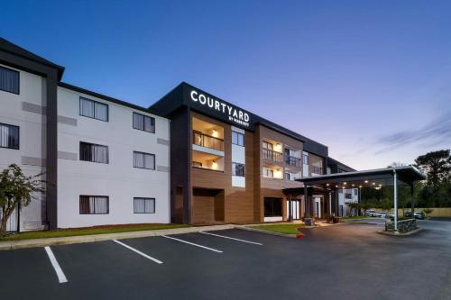 Courtyard Mobile - Best Fitness Hotels in Mobile, AL