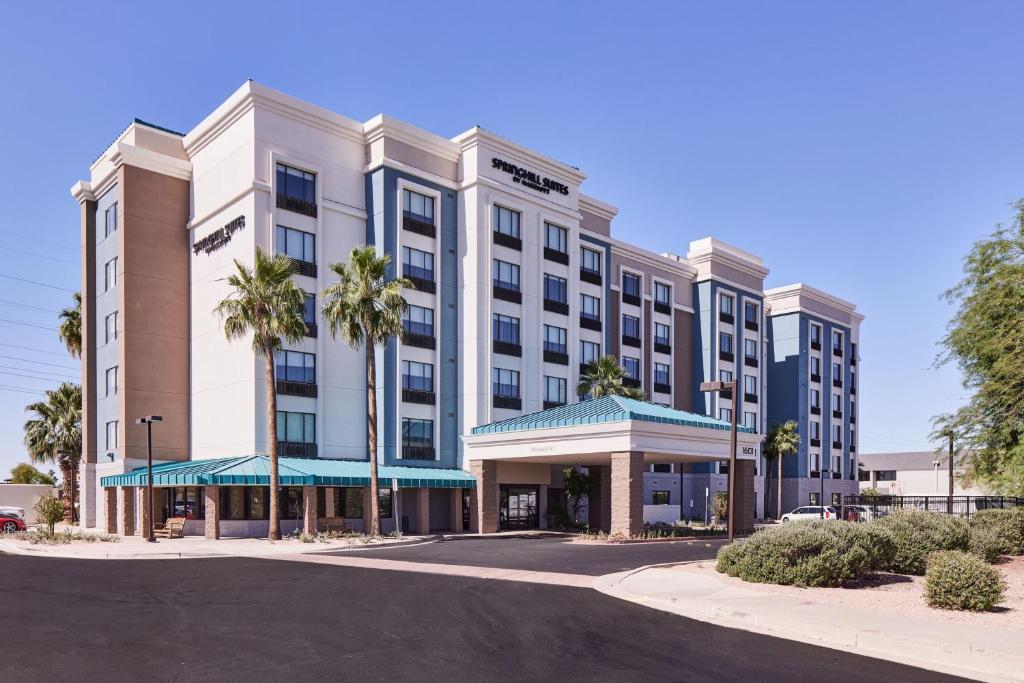 SpringHill Suites Phoenix Tempe Airport - Best Hotels with Airport Shuttle Service in Phoenix, AZ