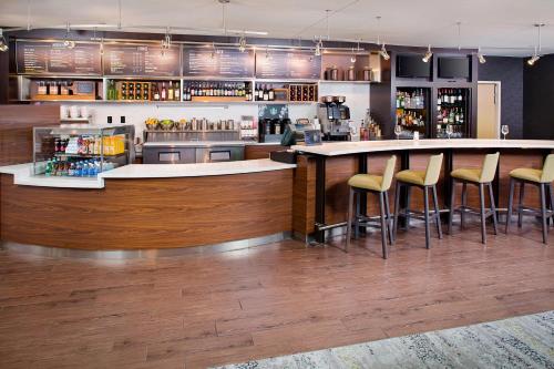 Courtyard by Marriott Roanoke Airport - Best Hotels in Roanoke, VA