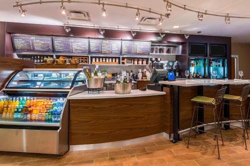 Courtyard Fort Myers at I-75 and Gulf Coast Town Center - Best Courtyard by Marriott Hotels in Florida