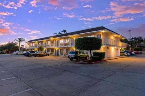 Motel 6-Temecula, CA - Historic Old Town - Best Pet-Friendly Hotels in Temecula, CA