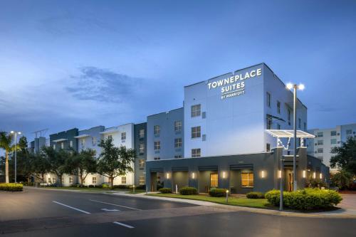 TownePlace Suites Tampa Westshore/Airport - Best Hotels with Airport Shuttle Service in Tampa, FL