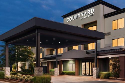Courtyard by Marriott Tulsa Central - Best Parking Hotels in Tulsa, OK