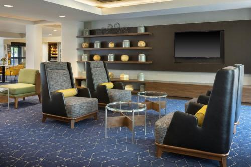 Courtyard by Marriott Traverse City - Best Parking Hotels in Traverse City, MI