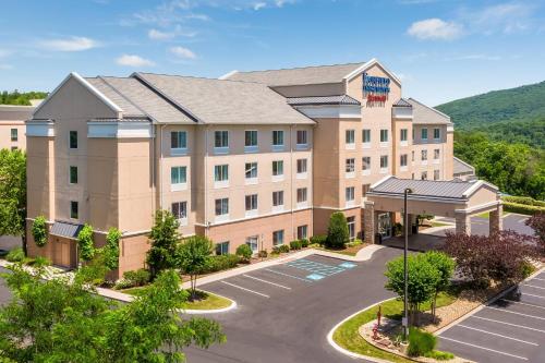 Fairfield Inn & Suites Chattanooga I-24/Lookout Mountain - Best Pool Hotels in Chattanooga, TN
