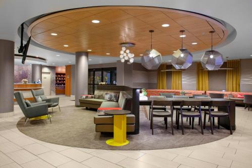 SpringHill Suites Cincinnati North Forest Park - Best Pool Hotels in Cincinnati, OH
