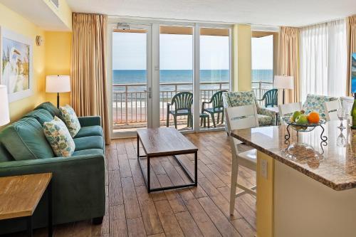 Royal Floridian Resort by Spinnaker - Best Pool Hotels in Daytona Beach, FL