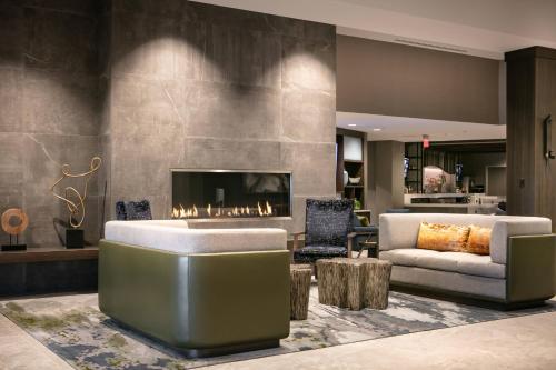West Des Moines Marriott - Best Fitness Hotels in Des Moines, IA