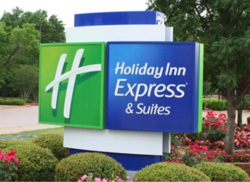 Holiday Inn Express & Suites - Mobile - I-65 by IHG - Best Parking Hotels in Mobile, AL
