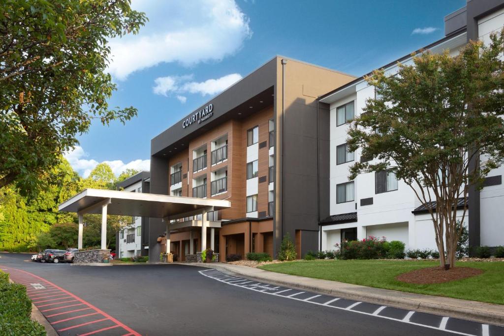 Courtyard Winston-Salem Hanes Mall - Best Business Hotels in Winston-Salem, NC
