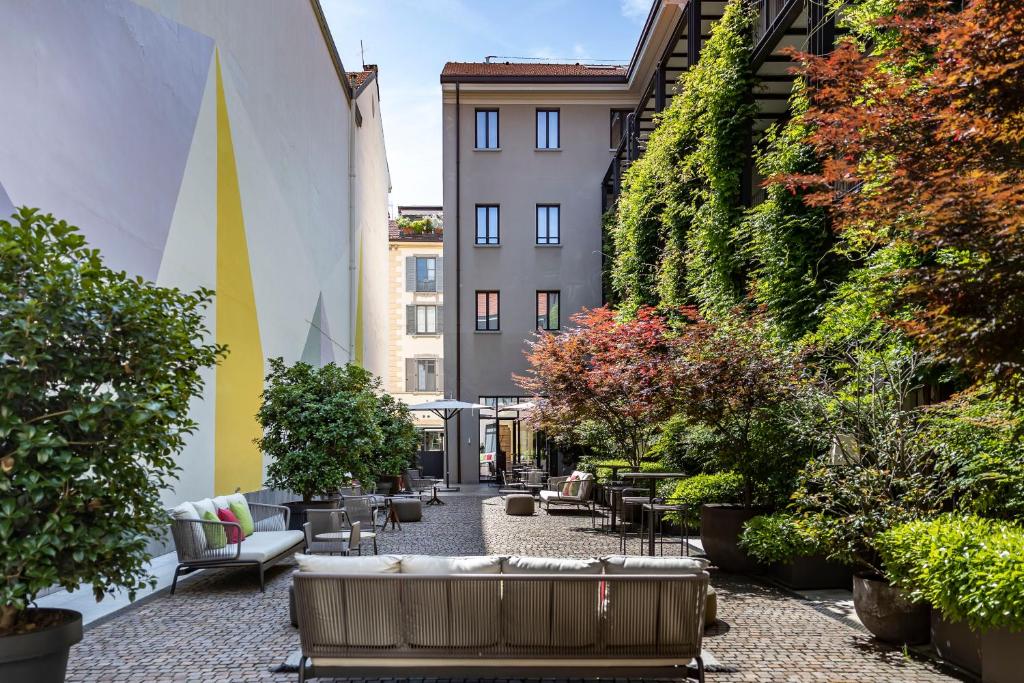 Savona 18 Suites - Best Hotels in Lombardy