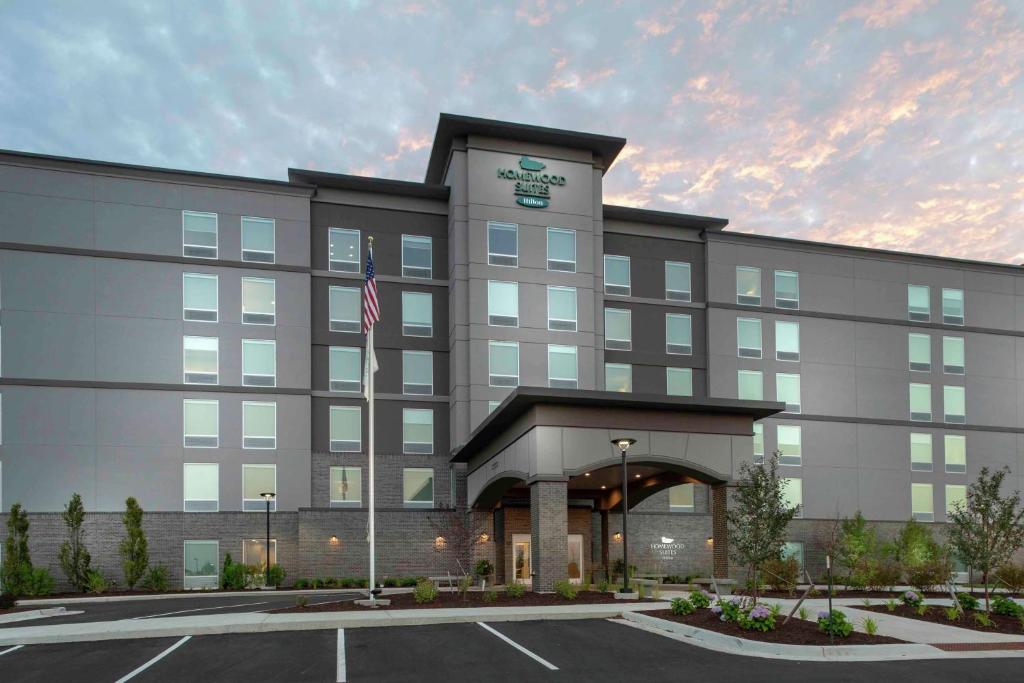Homewood Suites By Hilton Lansing Eastwood - Best Parking Hotels in Lansing, MI