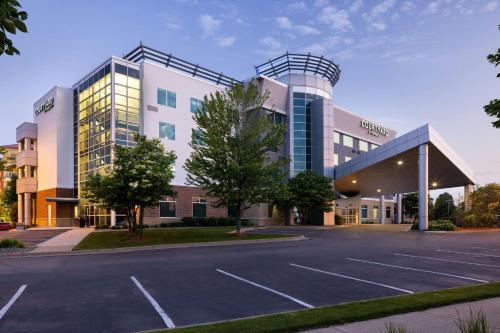 Courtyard Minneapolis Maple Grove Arbor Lakes - Best Pool Hotels in Minnesota