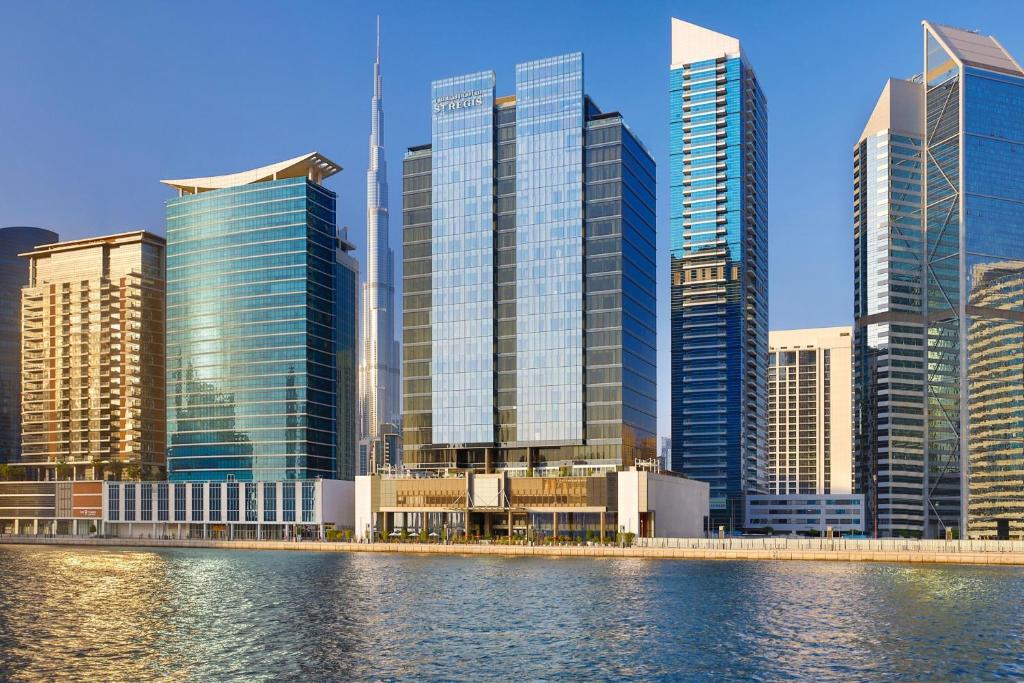 The St. Regis Downtown Dubai - Hotels with Pools in Dubai
