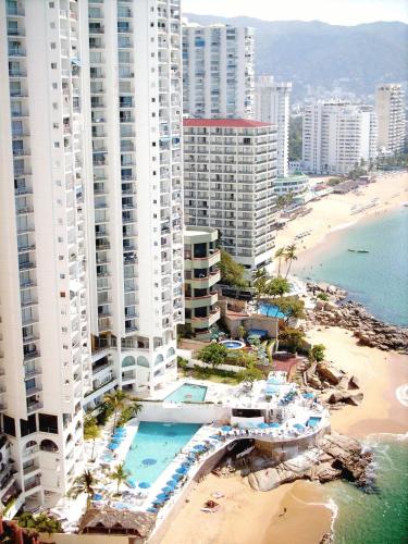Hotel Las Torres Gemelas Acapulco - Best Beach Hotels in Acapulco