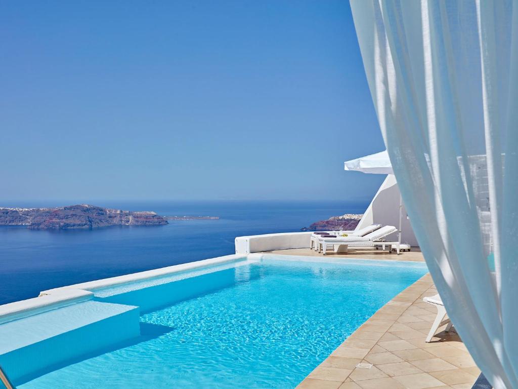 Astra Suites - Best Hotel Pools on Santorini