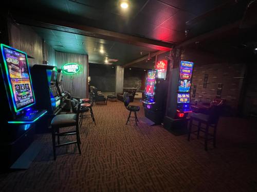 hotels with suites in Lincoln