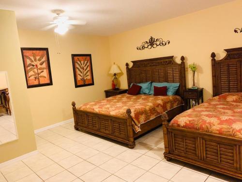 Royal North Beach - Best Hotels in Clearwater Beach, FL