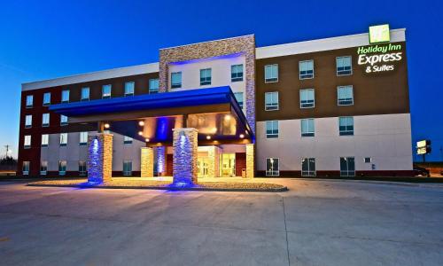 hotels with suites in Missouri