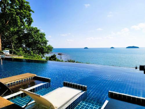 Koh Chang Cliff Beach Resort - Best Parking Hotels in Ko Chang