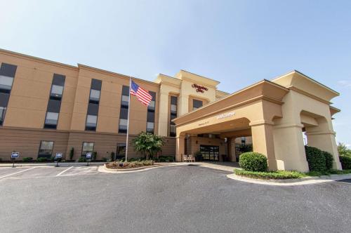 Hampton Inn Winfield - Best Hotels with Free Breakfast in Alabama
