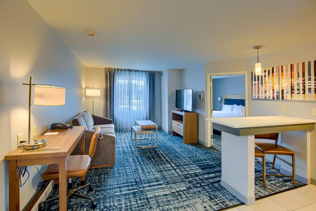 Homewood Suites by Hilton South Bend Notre Dame Area - Best Parking Hotels in South Bend, IN