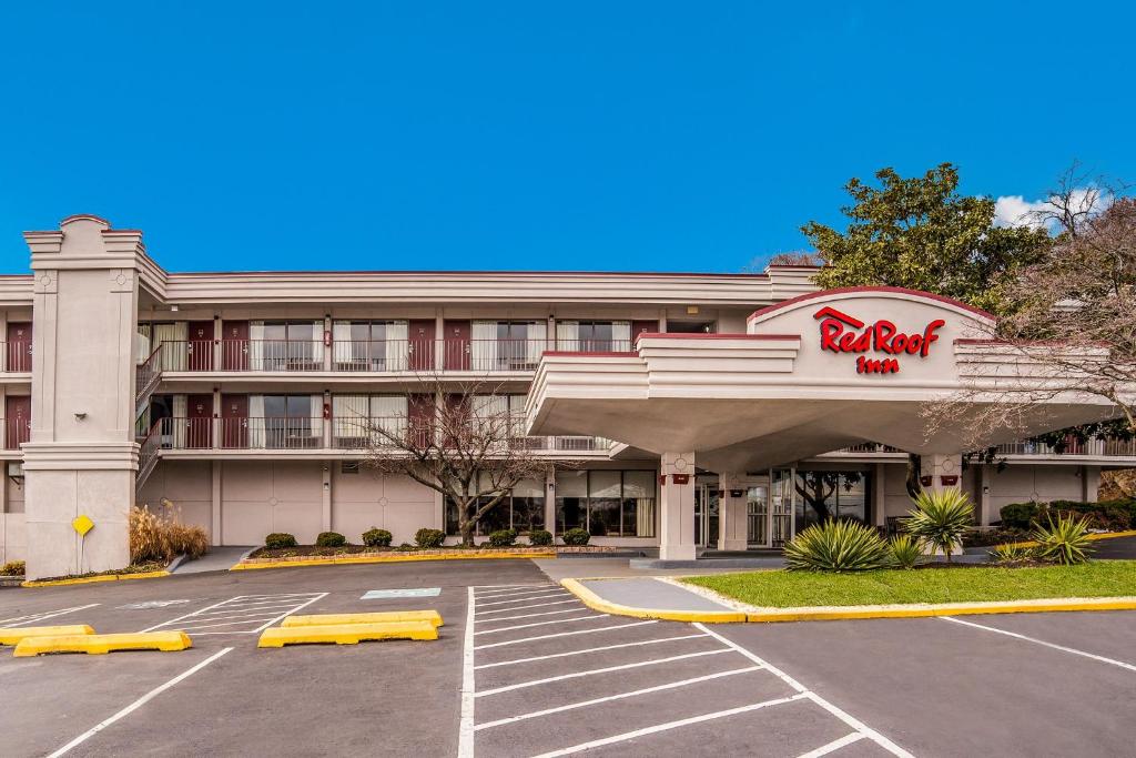 Red Roof Inn Baltimore South Glen Burnie - Best Pool Hotels in Baltimore, MD