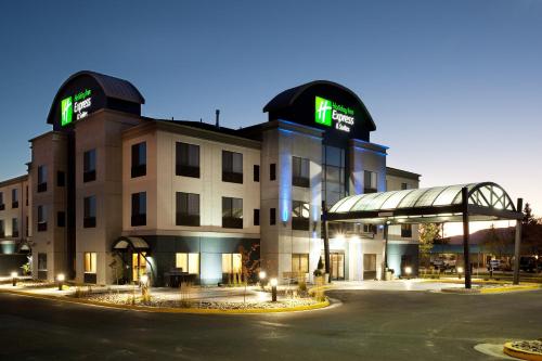 Holiday Inn Express Hotel & Suites Rock Springs Green River by IHG - Best Hotels with Airport Shuttle Service in Wyoming