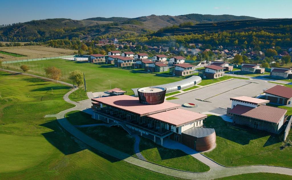 Theodora Golf Club - Best Pool Hotels in Romania