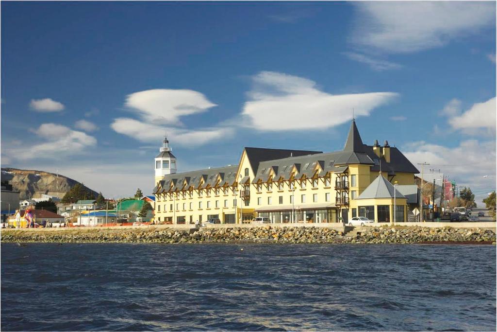 Hotel Costaustralis - Best Business Hotels in Chilean Patagonia