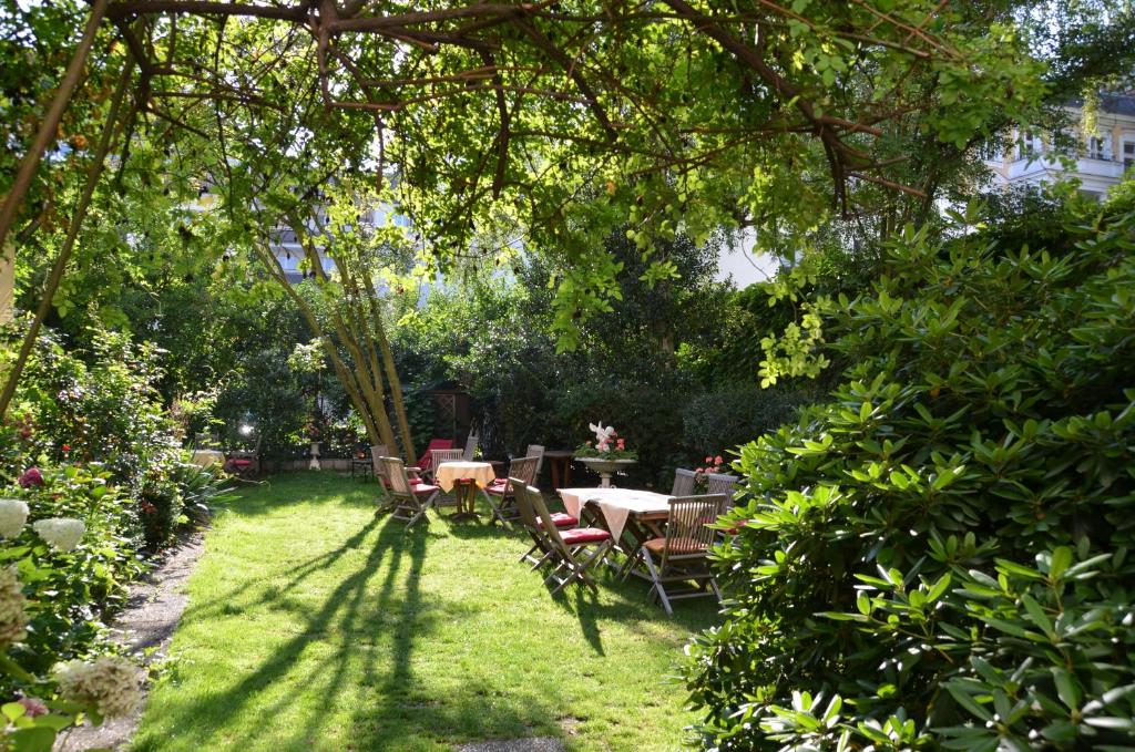 Das Literaturhotel Berlin - Best Hotels with Free Breakfast in Berlin