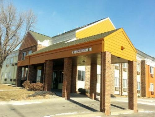 hotels with suites in Lincoln