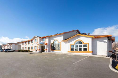 Howard Johnson by Wyndham Williams - Best Hotels in Williams, AZ