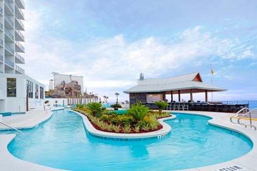 Holiday Inn Express & Suites Panama City Beach Beachfront, an IHG Hotel