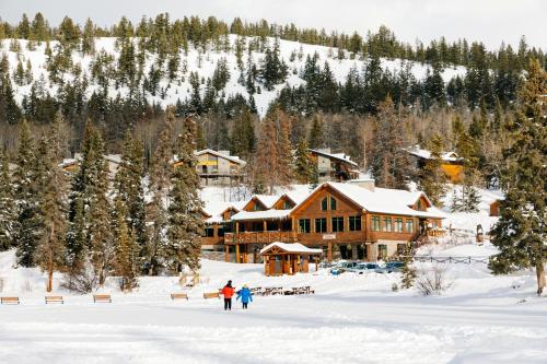 Pyramid Lake Lodge - Best Hotels in Jasper National Park