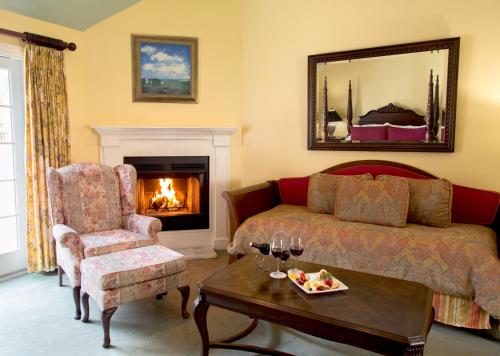 Queen Anne Inn - Best Cape Cod Hotels for Couples