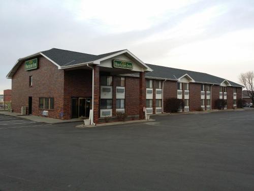suite hotels in Lincoln