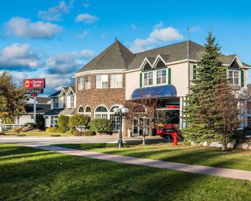 Clarion Hotel Beachfront - Best Hotels in Mackinaw City, MI