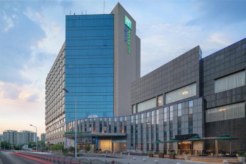 Holiday Inn Express Shanghai Jinqiao Central by IHG - Best Hotels with Free Breakfast in Shanghai