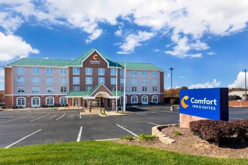 Comfort Inn & Suites Cuyahoga Falls - Akron - Best Radisson Hotel Group in Ohio