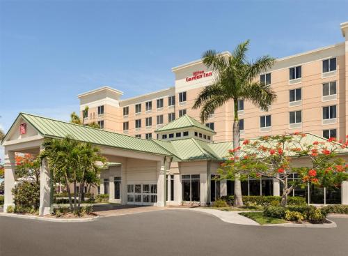 Hilton Garden Inn Fort Myers Airport/FGCU - Best Hotels with Airport Shuttle Service in Fort Myers, FL