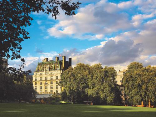 The Ritz London - London Hotels with Suites