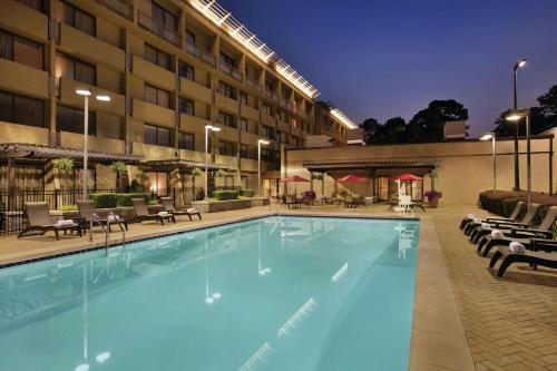 DoubleTree by Hilton Atlanta Northeast/Northlake - Best Parking Hotels in Georgia