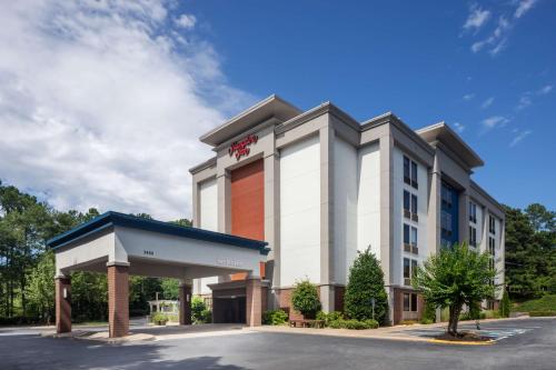 Hampton Inn Atlanta-Northlake - Best Parking Hotels in Atlanta, GA