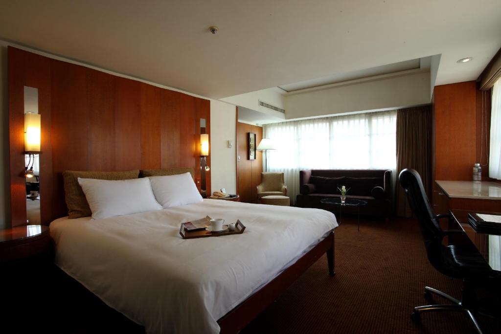 Gloria Prince Hotel Taipei - Best Parking Hotels in Taipei