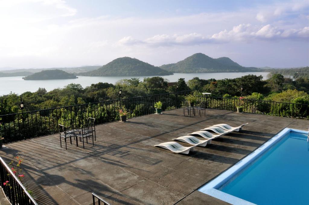 Lavendish Lake Giritale - Best Hotels in Giritale